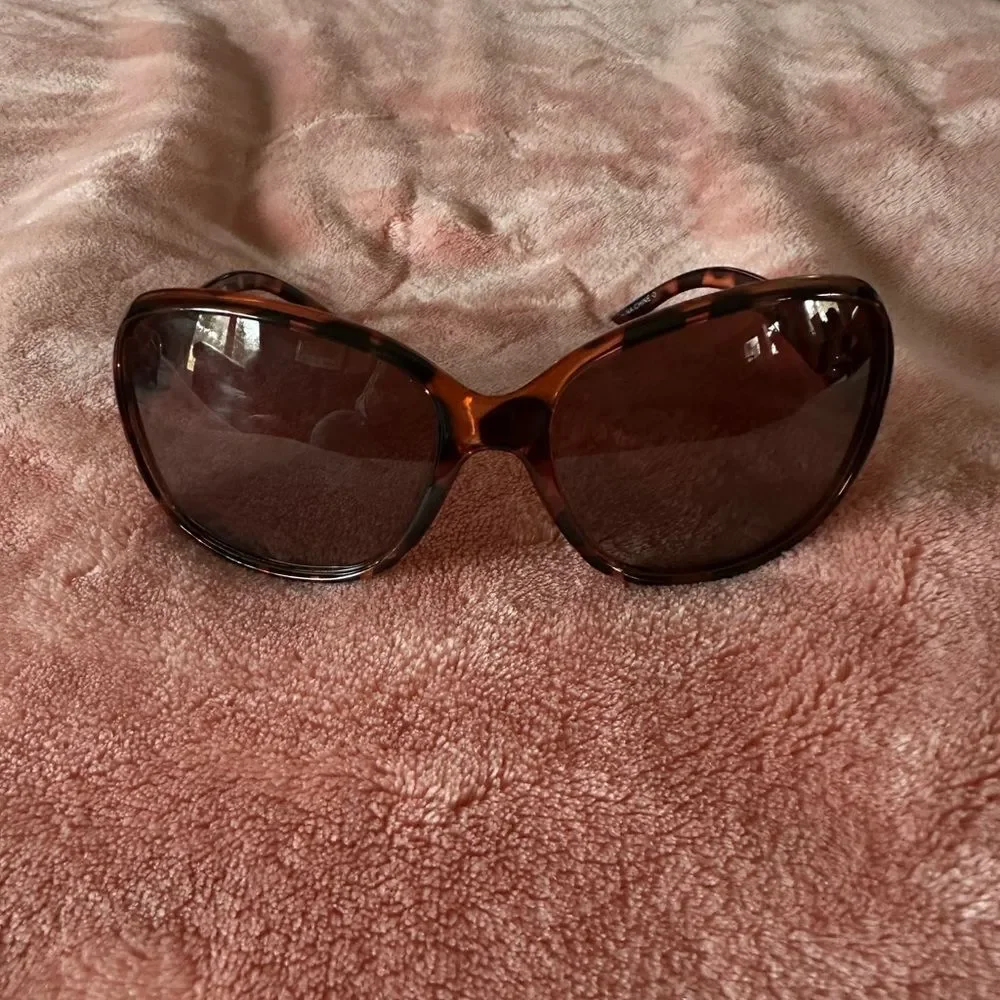 Foster Grant Women's Poppet Polarized Rectangular Sunglasses, Tortoise/Brown